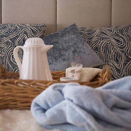The Cheshire Cat Bed And Breakfast Елора Екстериор снимка